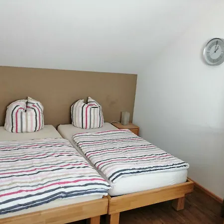 Haag Zimmervermietung Ebnat